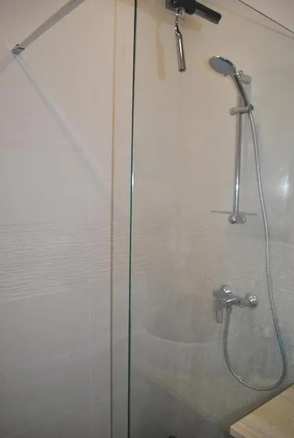 Appartement De 80 M² Proche Gare Du Nord Parijs