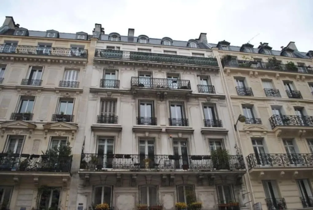Appartement De 80 M² Proche Gare Du Nord Paris France