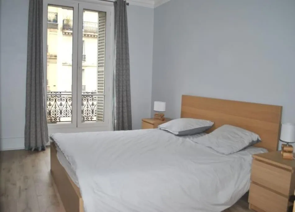 Appartement De 80 M² Proche Gare Du Nord Paris Apartment